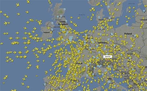 Flightradar24: Live Flight Tracker .